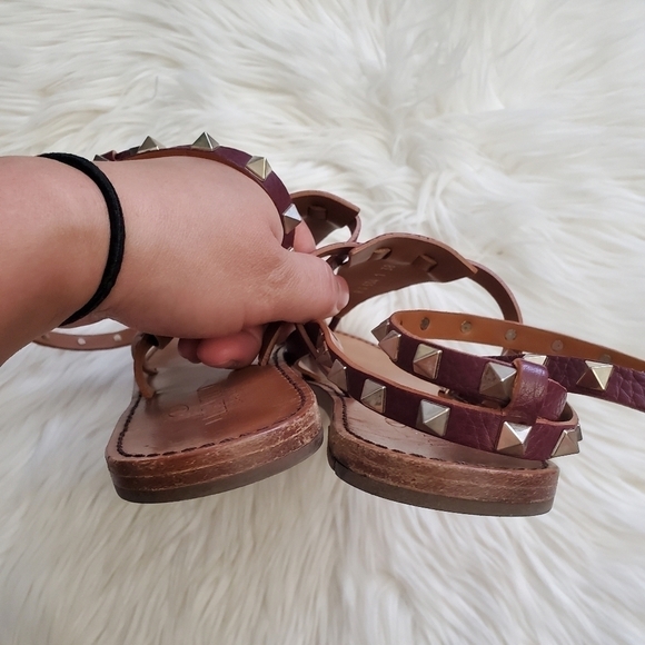 Valentino Garavani stud wrap sandals - Picture 4 of 9